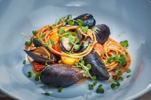 Pilngraudu spageti ar midijam