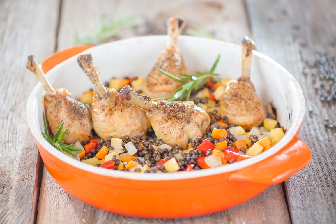 куриные окорочка с овощами. куриные голени с овощами в духовке. куриные окорочка с овощами. куриные окорочка с овощами. куриные голени с овощами в духовке.