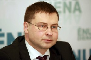 Valdis Dombrovskis preses konferencç par Çnu dienu.Foto: Edijs Pâlens