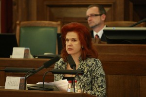Solvita Âboltiòa saeimas sçdç 2010. gada 11. februârî foto: Edijs Pâlens