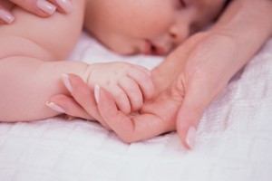 baby-holding-hand