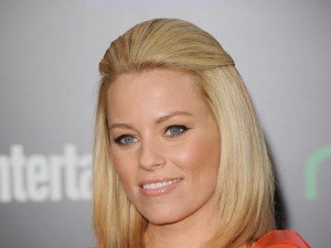 Elizabeth-Banks-The-Hunger-Games-Premiere-in-LA-002