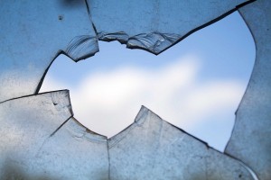 broken-window-960188_640